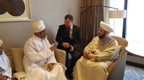Huzoor e &lsquo;Aali TUS's meeting with the Grand Mufti